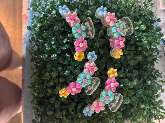 Colorful flower claw